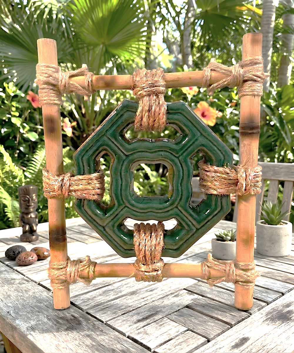 Jade Tiki Breezeway Circle Tile - With Bamboo Frame