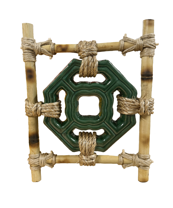 Jade Tiki Breezeway Circle Tile - With Bamboo Frame